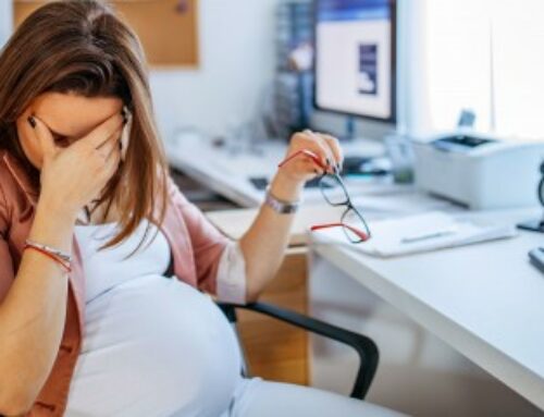 Licencier une salariée enceinte, c’est possible en cas de risques psychosociaux